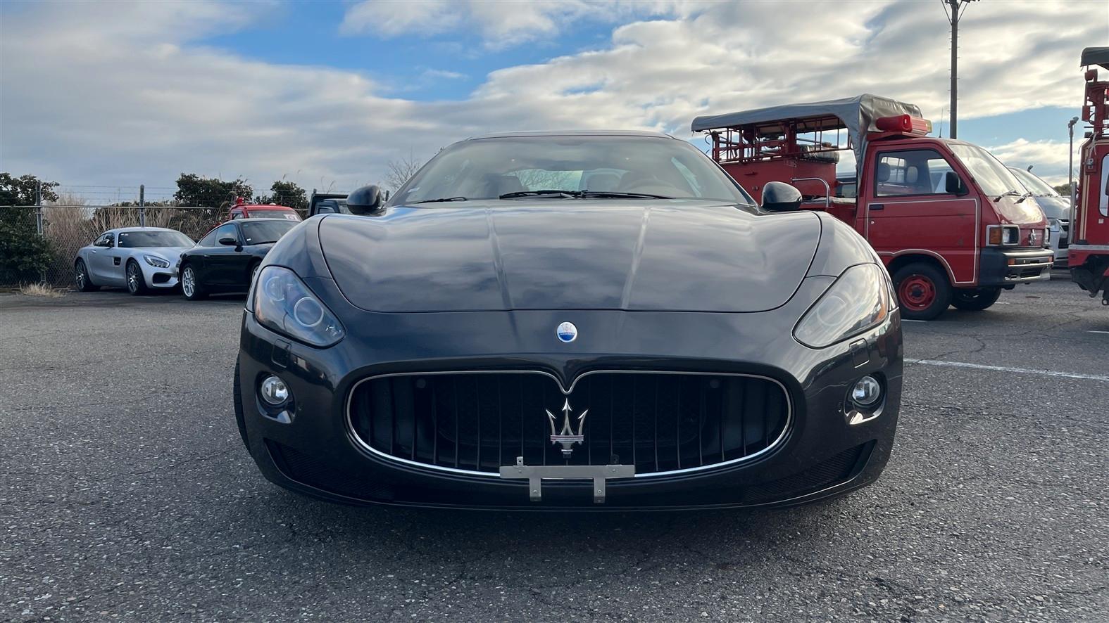 Maserati Granturismo 4.7 V8 S (schöne Farbkombi)