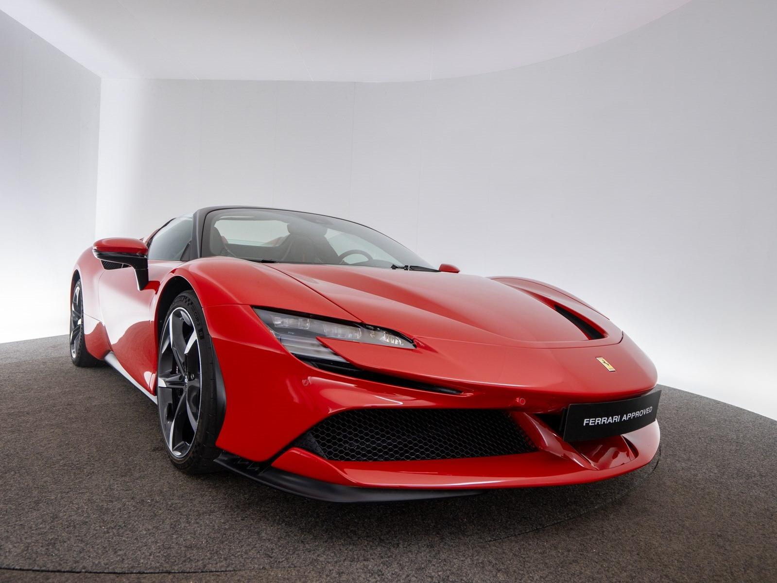Ferrari SF90 Spider