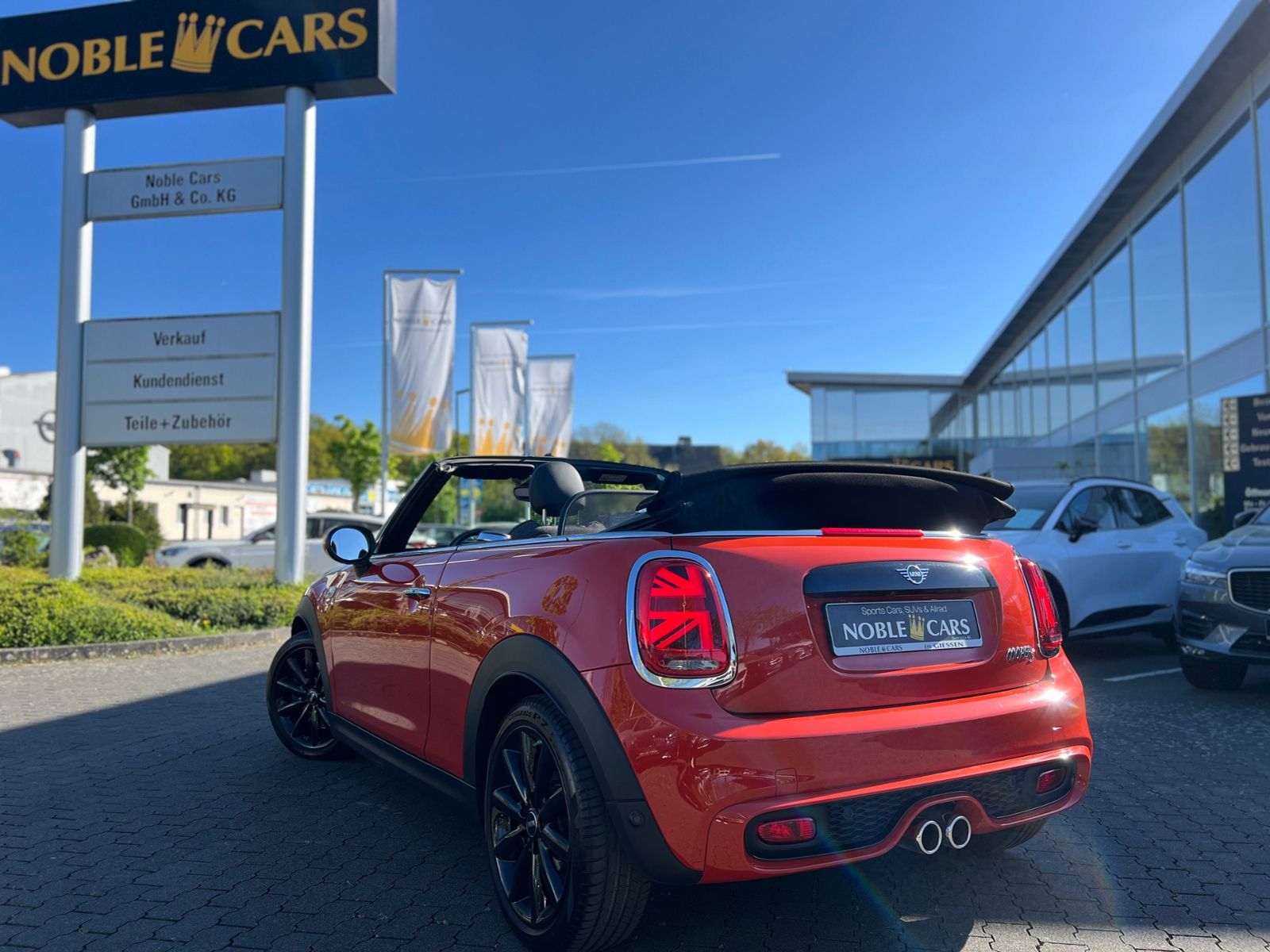 Fahrzeugabbildung MINI Cooper S Cabrio Chili LED NAV RFK SHZ ALU