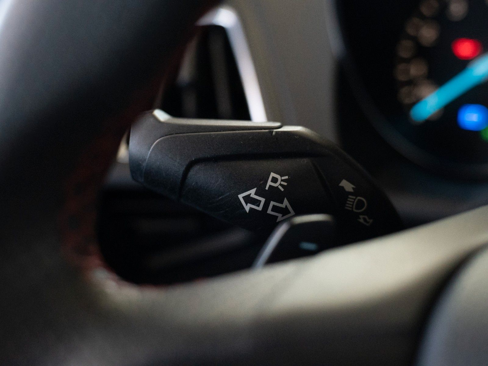 Fahrzeugabbildung Ford Kuga ST-Line AUTOM./ALLRAD/WINTER-P./NAVI