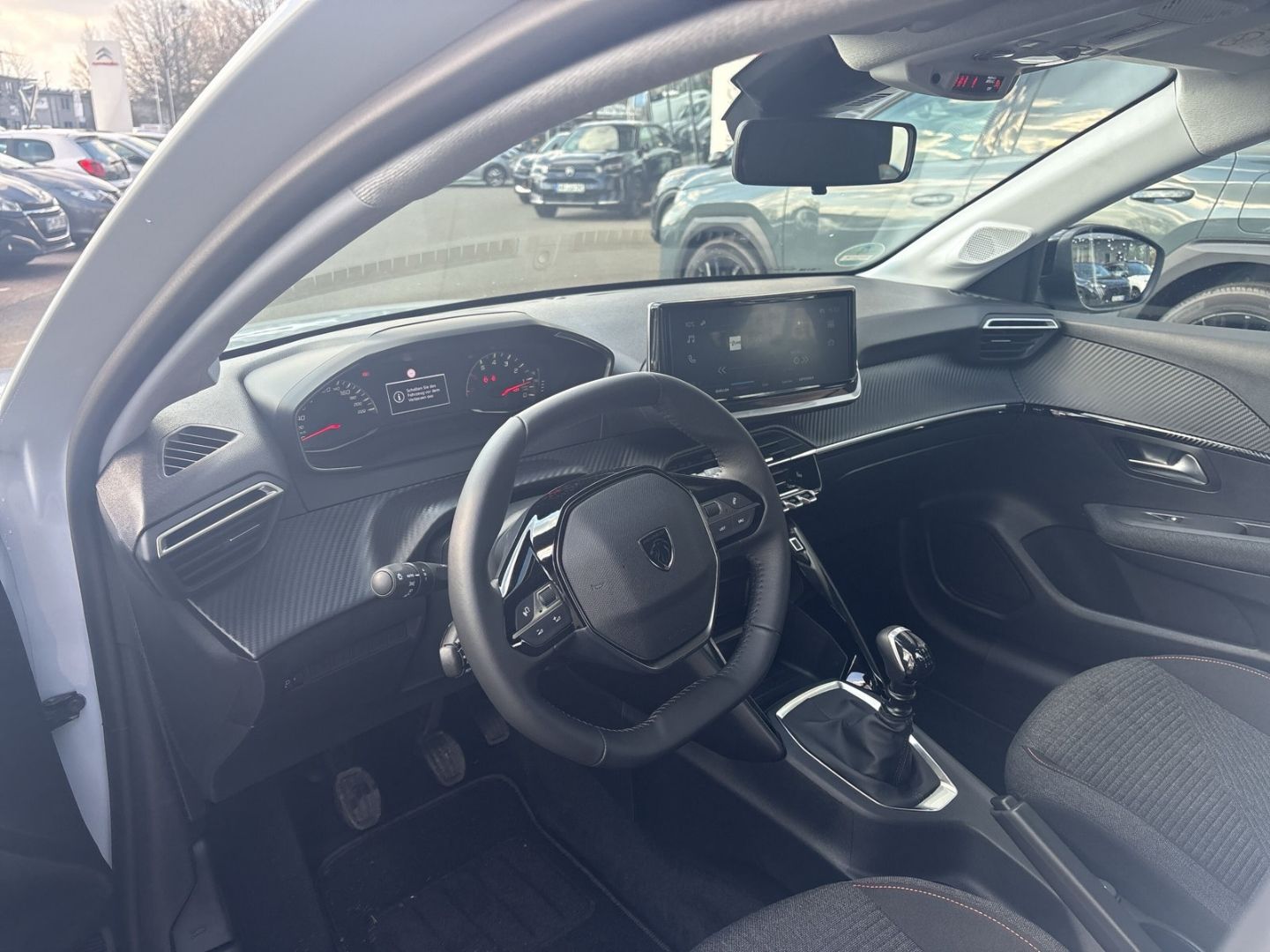 Peugeot 208 - Bild 9