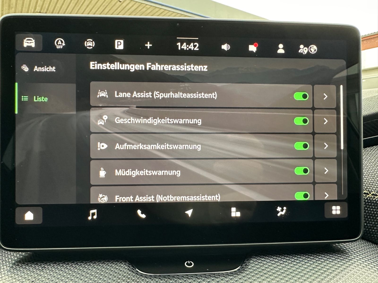 Fahrzeugabbildung SKODA Kodiaq 1.5 eTSI Selection DSG ACC/LED/PDC/SHZ