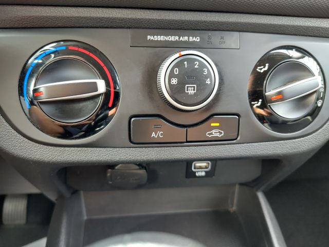 Hyundai i10 Edition 30