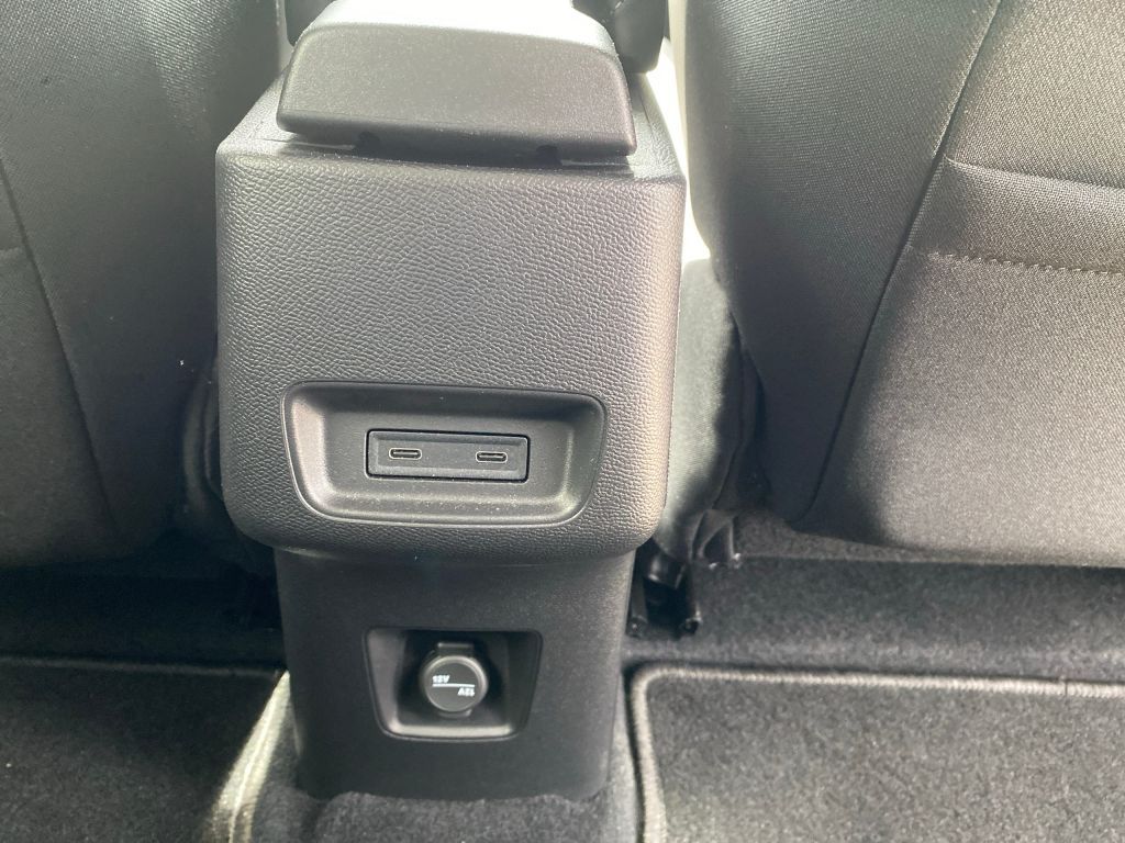 Fahrzeugabbildung Citroën e-C3 MAX *11 kW Lader*Cam*LED*17 Zoll*Navi*