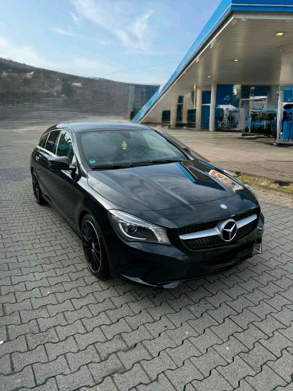 Image of Mercedes-Benz CLA 220 Shooting Brake