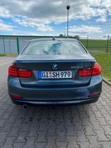 BMW mit Harman/Kardon Surround Sound System - BMW: Sound System