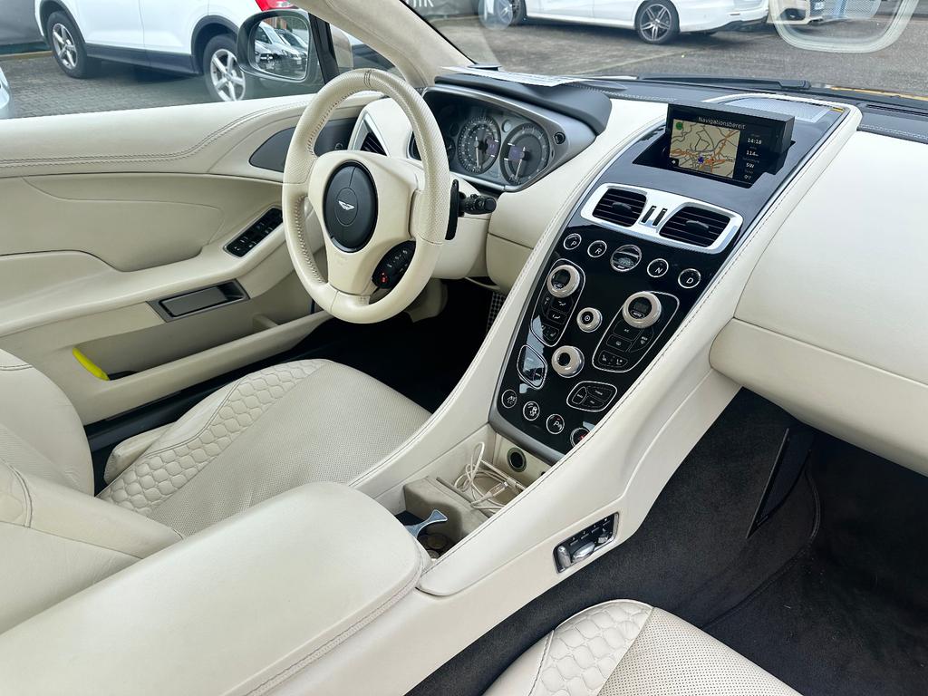 Aston Martin Vanquish