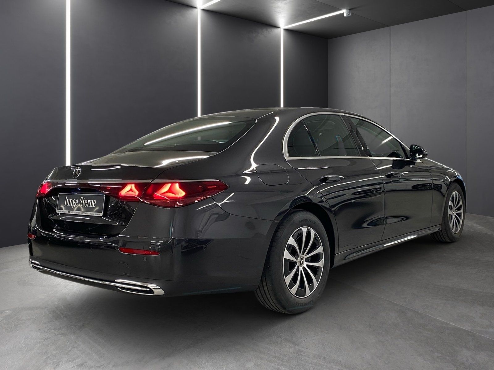 Fahrzeugabbildung Mercedes-Benz E 200 Avantgrade*Distronic*Totwi*LED*Ambien*Kam*