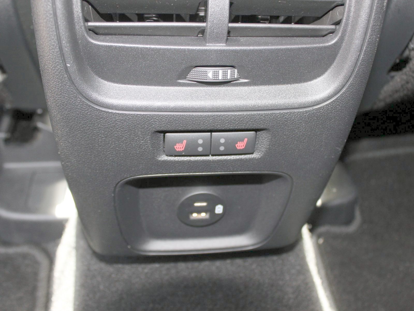 Fahrzeugabbildung Ford Kuga Plug-In Hybrid Titanium 2,5 Duratec