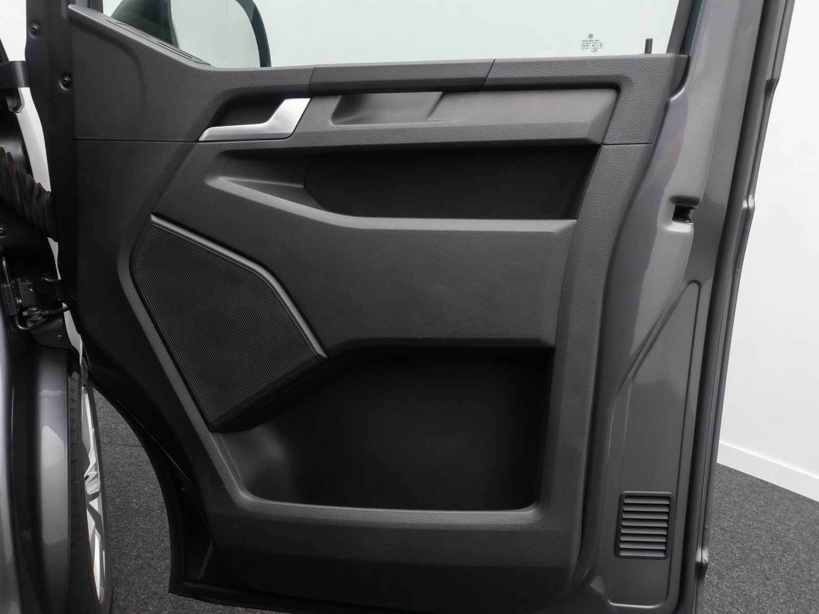 Fahrzeugabbildung Volkswagen T6 Multivan PDC Standhzg Sitzhzg Navi 7Sitz