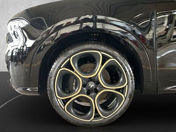 Alfa Romeo Tonale 1.5 Intensa 360+Kam.+KeyLess+Navi+SHZ+ACC