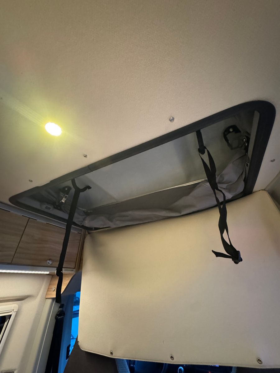 Fahrzeugabbildung HYMER / ERIBA / HYMERCAR YOSEMITE 600 CROSSOVER FIAT SCHLAFDACH LÄNGSBETT