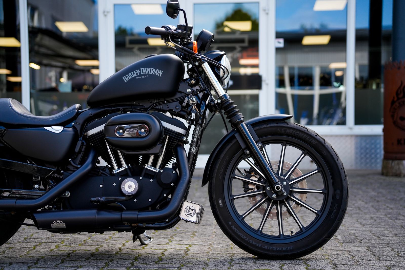 Fahrzeugabbildung Harley-Davidson XL883N Sportster Iron 883 - Jekill - 1. Hand