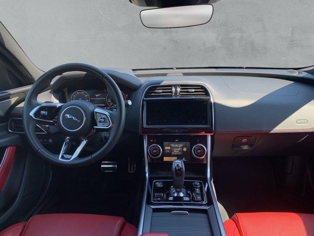 Jaguar Xe P250 R-DYNAMIC SE 19"LMF+ACC+LED+SHZG+DAB+EPH, миниатюра 4