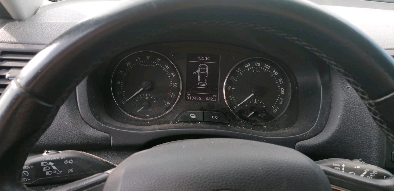 Skoda Fabia 2013 — engine