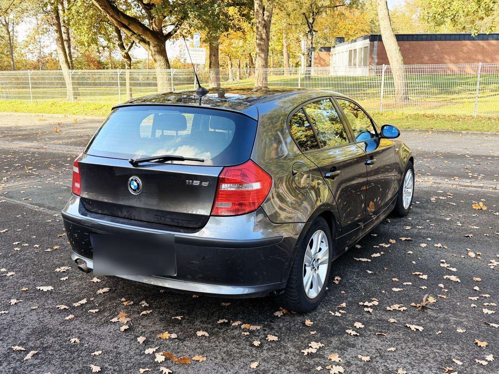 BMW 118 2008 — engine 143 HP (105kW)
