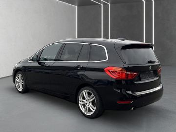 BMW 218 - 5