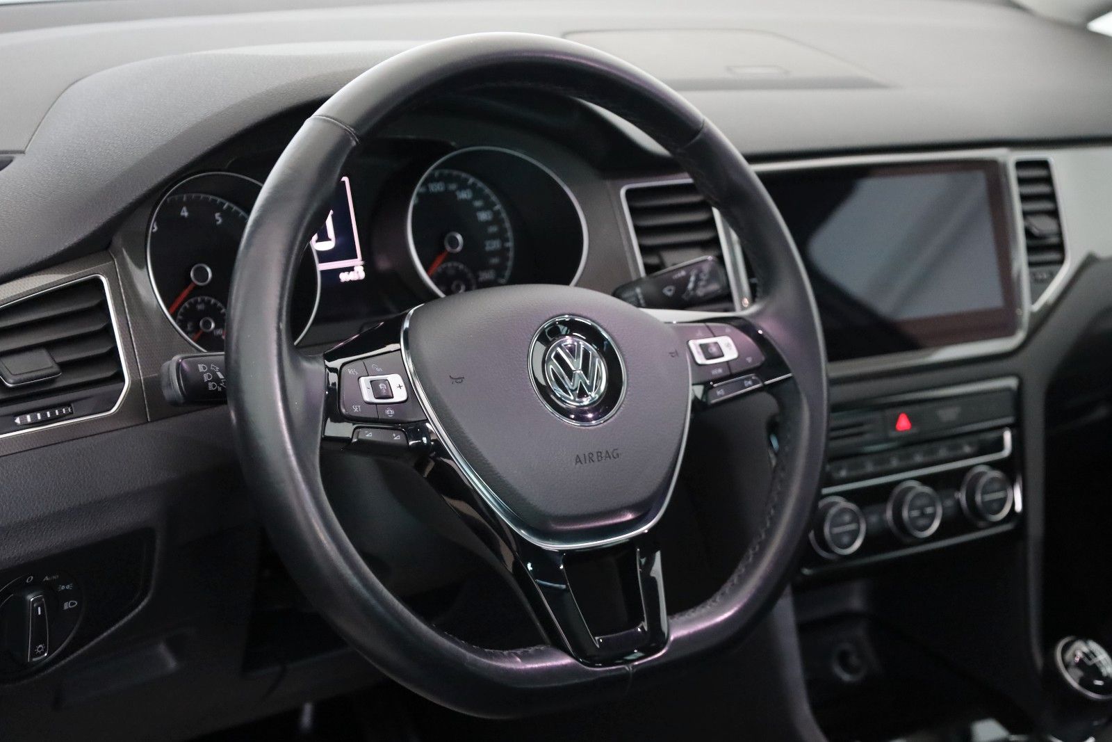 Fahrzeugabbildung Volkswagen Golf Sportsvan VII Join,Navi,ACC,Panorama