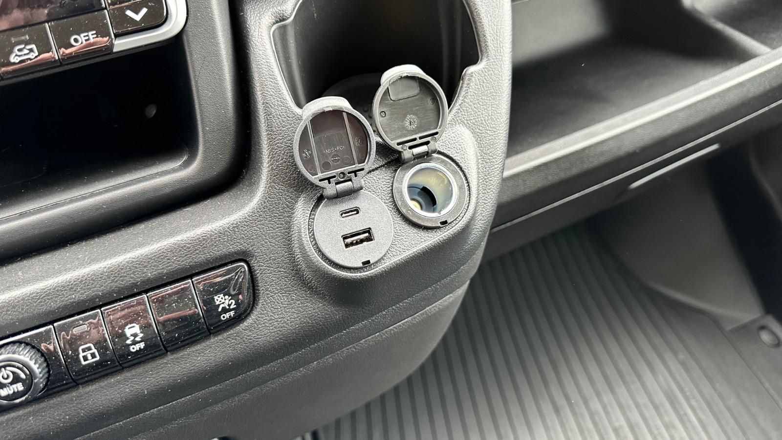 Car Image 23