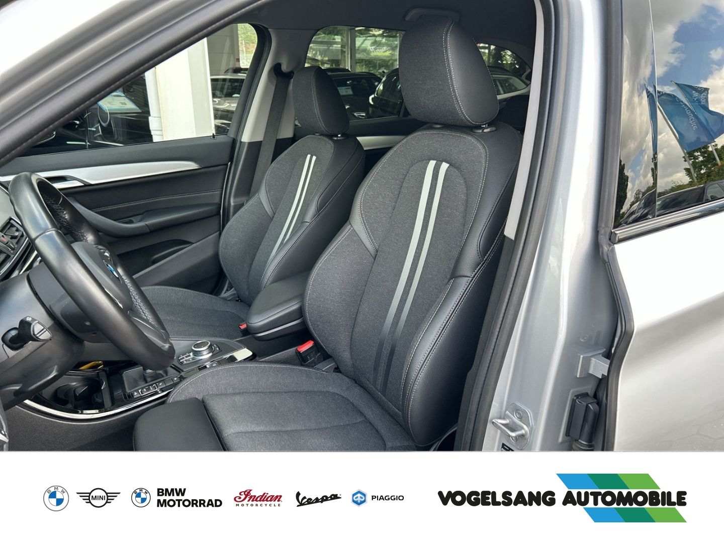 Fahrzeugabbildung BMW X1 20i xDrive,SportLine,AHK,Rückfahrk.,H&KSound,
