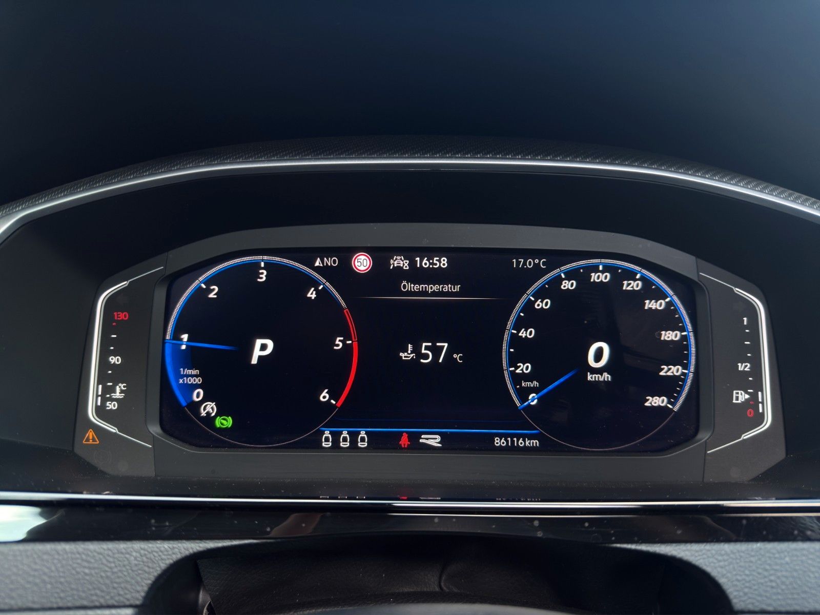 Fahrzeugabbildung Volkswagen Arteon R-Line *Pano*Kamera*Ambiente*ACC*Carplay