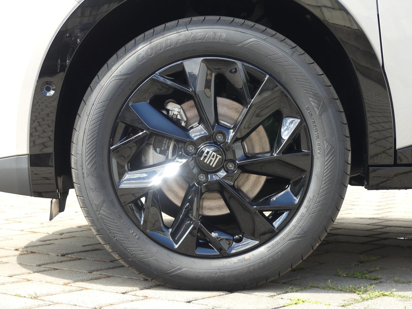 Fiat 600 HYBRID SPORT 1.2 145 PS DCT6 LED NAVI KAMERA