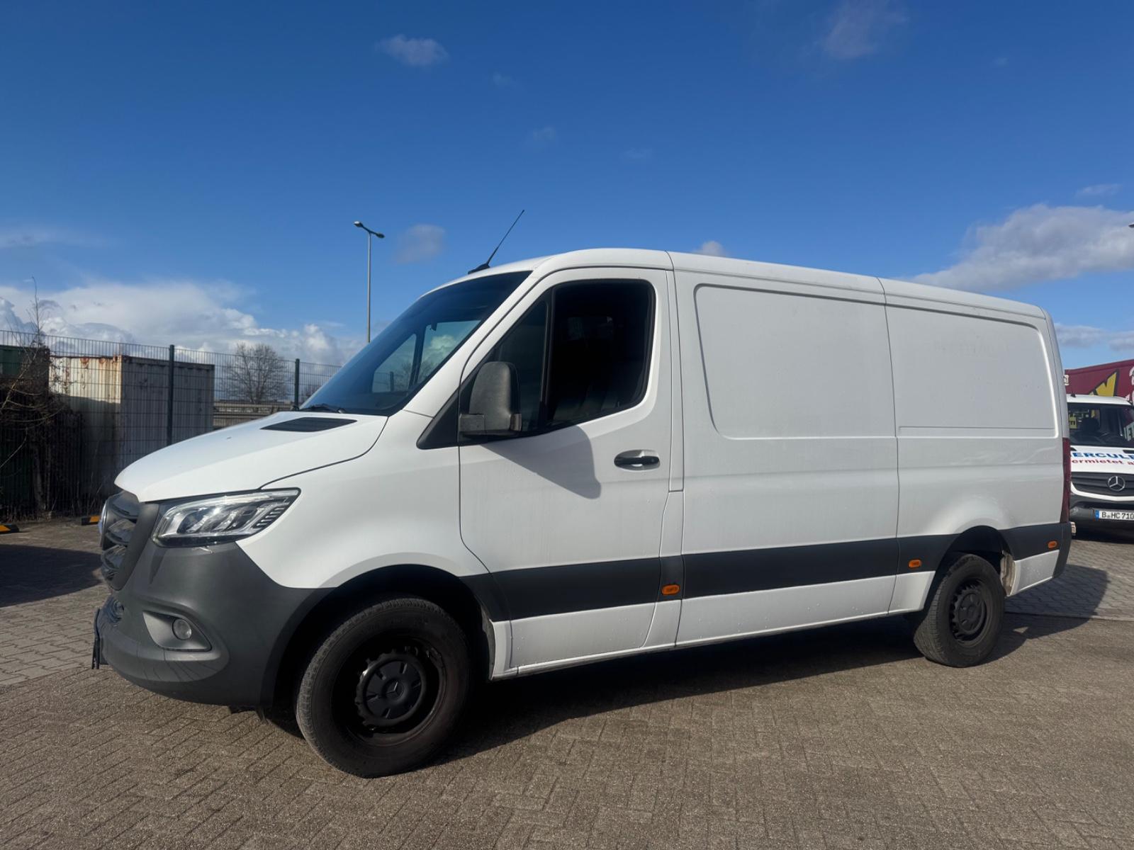 Mercedes-Benz SPRINTER 317 LANG AUTOMATIK MBUX NAVI KLIMA LED