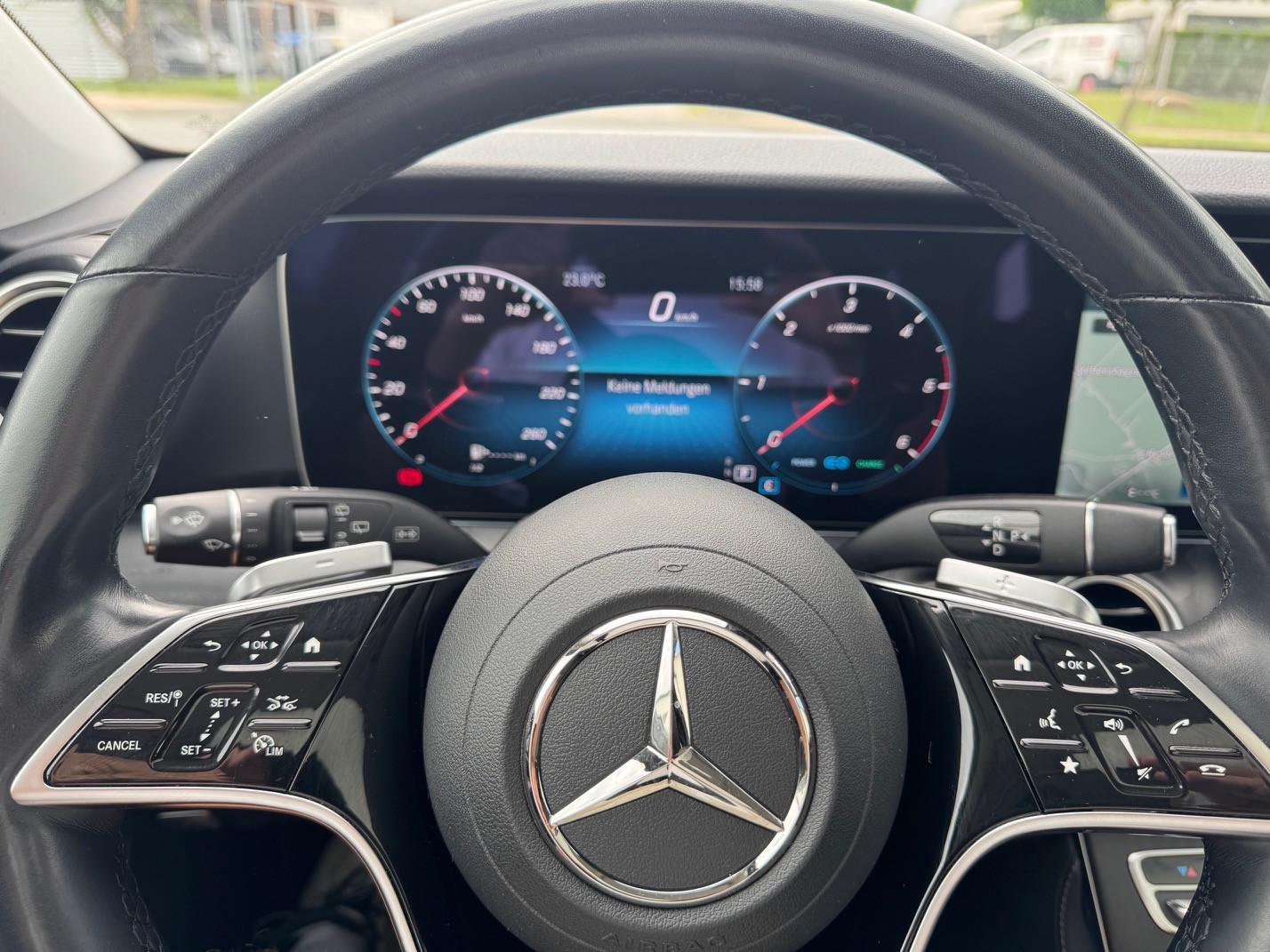 Mercedes-Benz E 220 d 4Matic All-Terrain/Avantg/Panorama/Distr