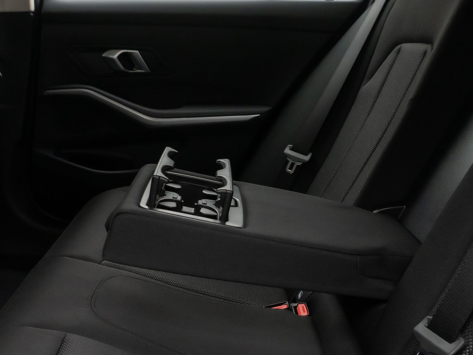 Fahrzeugabbildung BMW 318i Kamera DAB CockPit+ Alarm Geschwindigkeitsr