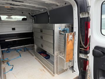 Opel Vivaro - 10