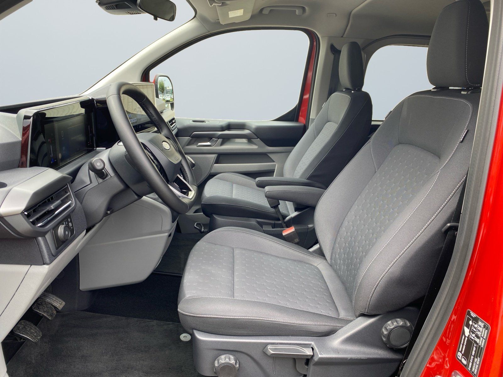 Ford Tourneo Custom Titanium 2.0 EcoBlue L1 TEMP+PDC foto 7