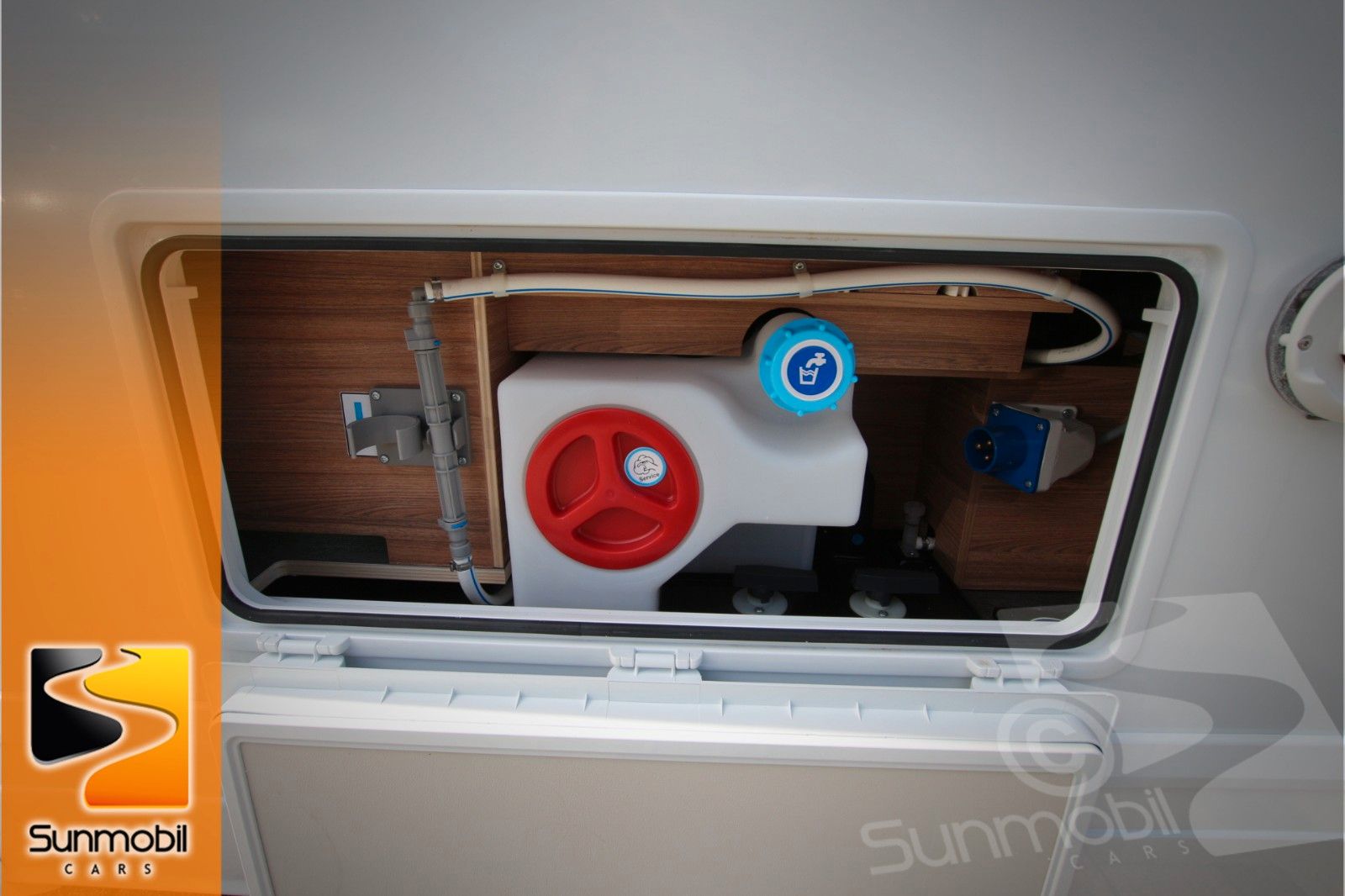 Fahrzeugabbildung Weinsberg CaraSuite 650 MEG Ford Markise Lithium Akku