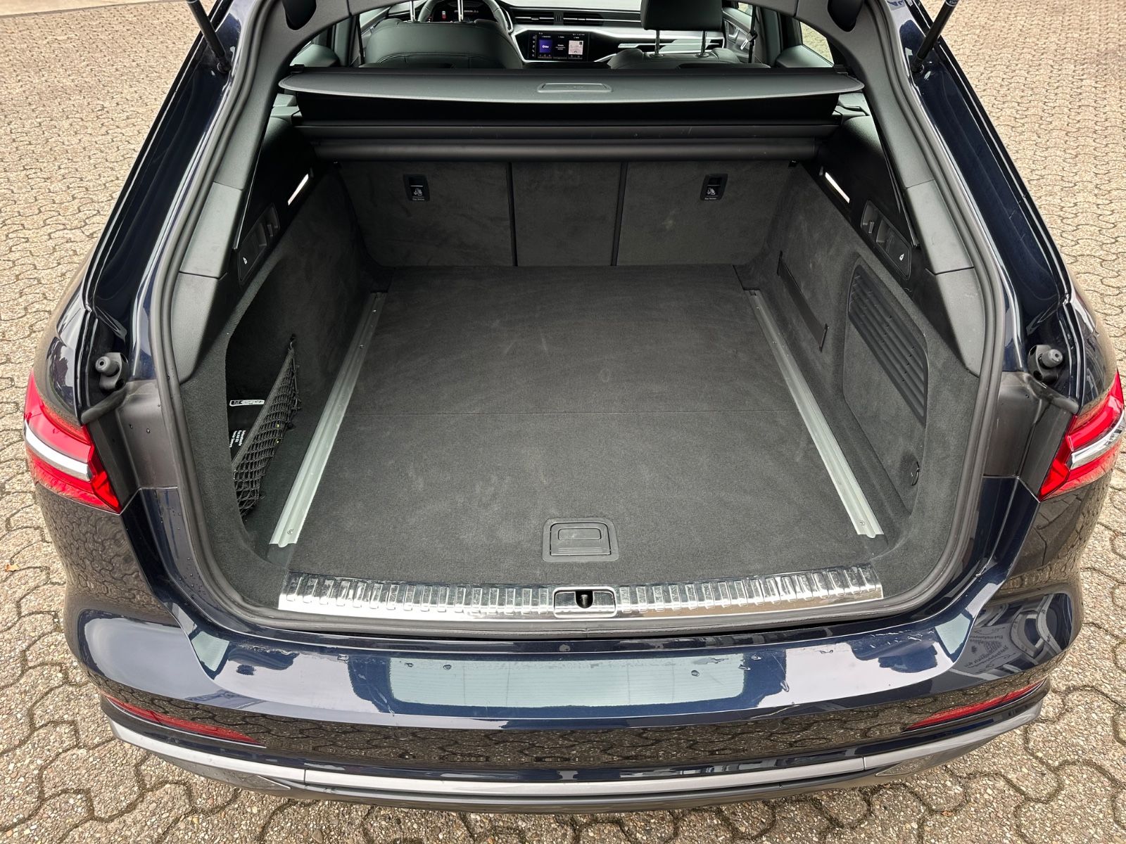 Fahrzeugabbildung Audi A6 Avant 40 TDI S line S Tronic ACC/Matrix/Navi