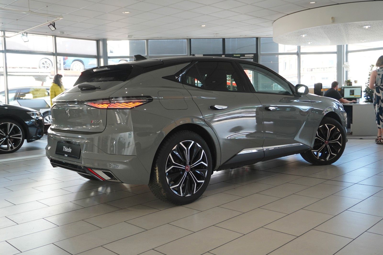 Fahrzeugabbildung DS Automobiles DS4 DS 4 E-Tense PERFORM. LINE PHEV NAVI/LED/DAB