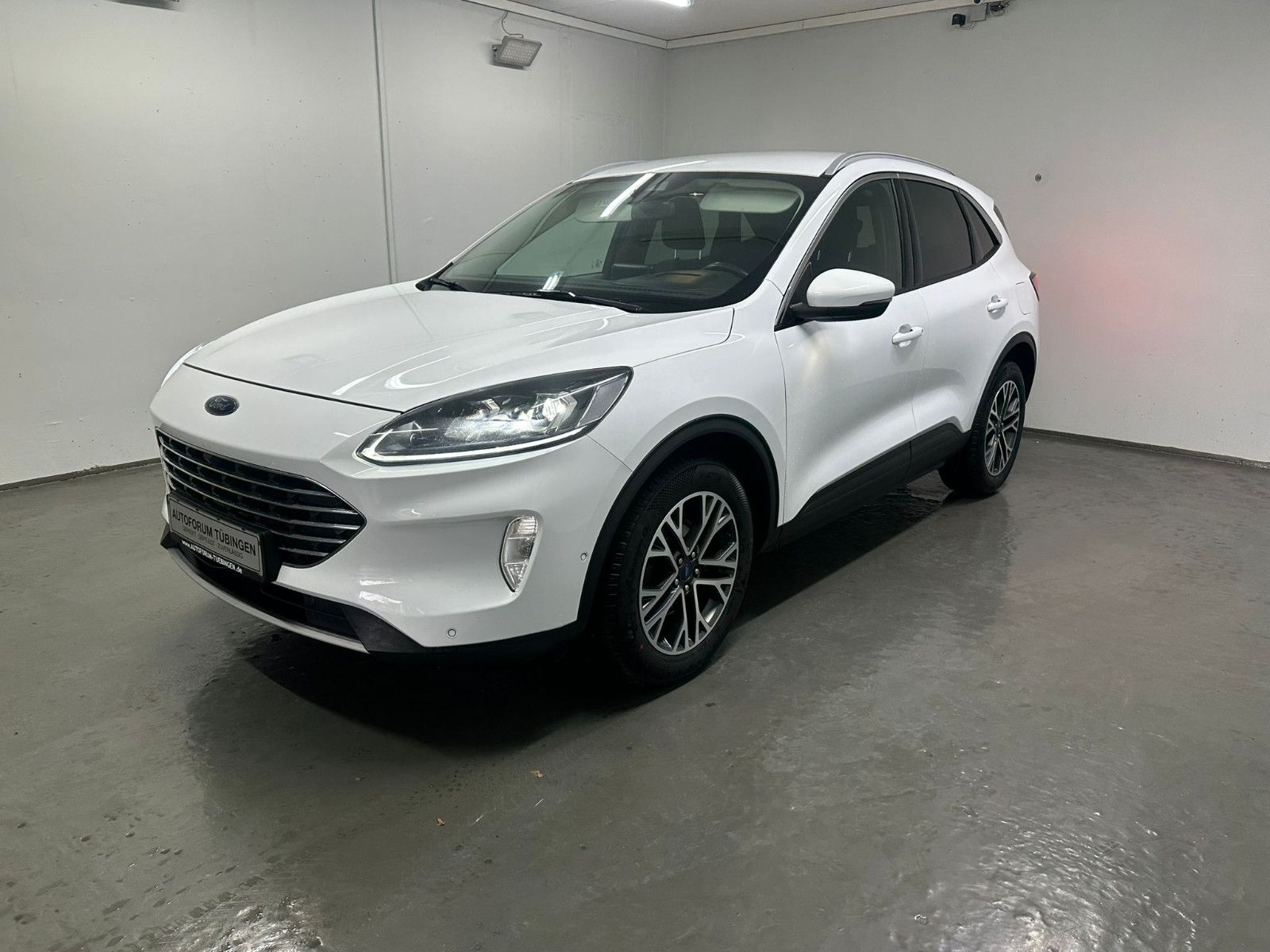 Fahrzeugabbildung Ford Kuga 1,5 EcoBlue Titanium X AUTOMATIC*AHK*KAMERA