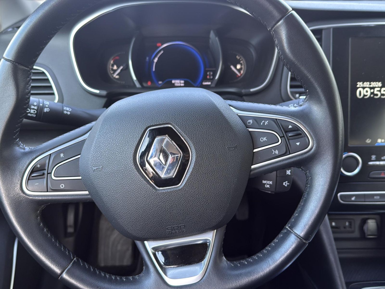 Fahrzeugabbildung Renault Megane IV Grandtour Intens/ 1. Hand