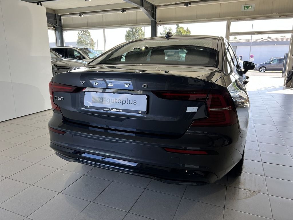 Volvo S60 T8 Ultimate Dark Recharge AWD Massage B&W