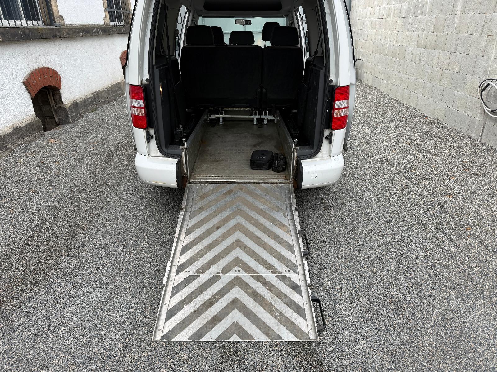 Volkswagen Caddy Maxi TDI Rollstuhlrampe/Behindertengerecht