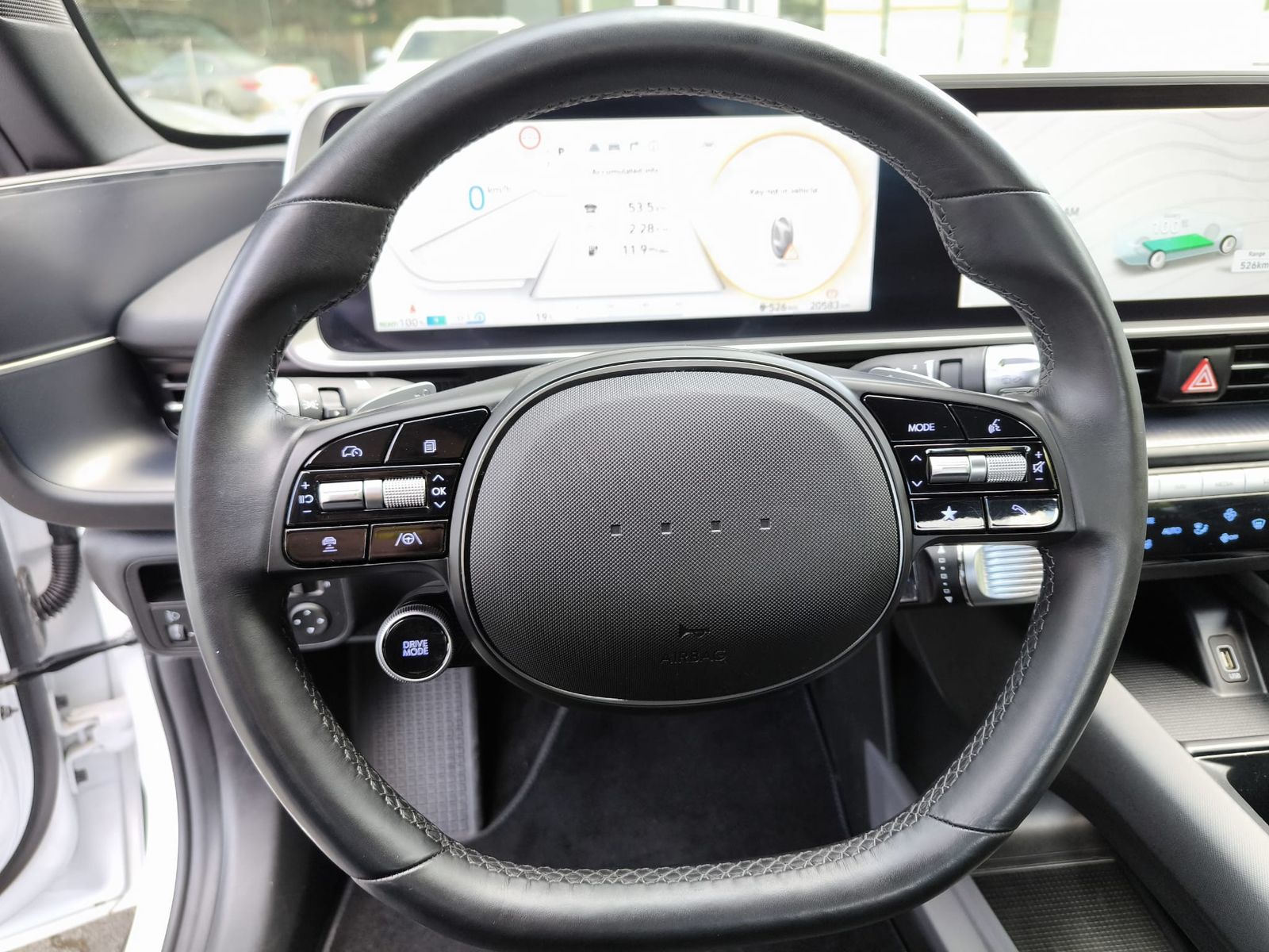 Fahrzeugabbildung Hyundai Ioniq 6 2WD NAVI+LED+SHZ+KAMERA+DAB+PDC+ACC+18"+