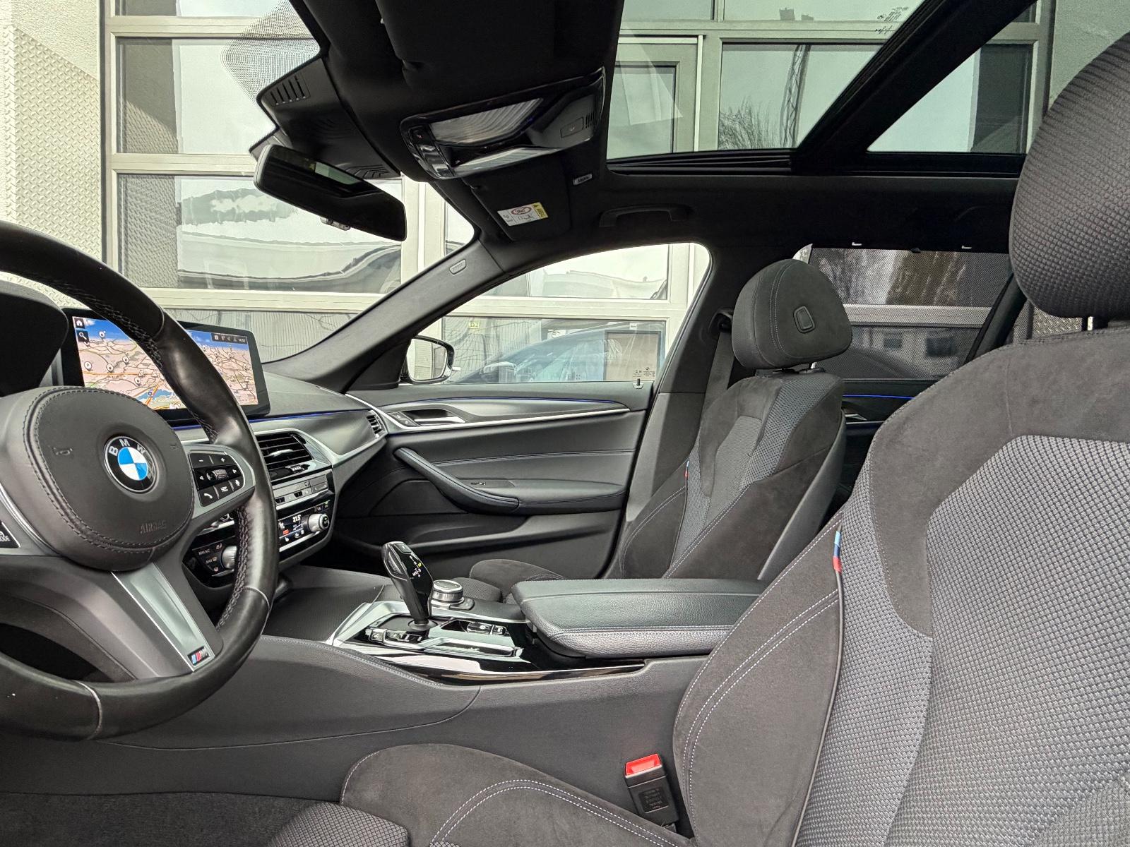 BMW 520dA xD*ACC*M SPORT*PANO*LASER*KAM*HEAD UP*KEY*