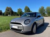 MINI Cooper E, Jahreswagen mit wenig Kilom... - MINI Cooper E von privat