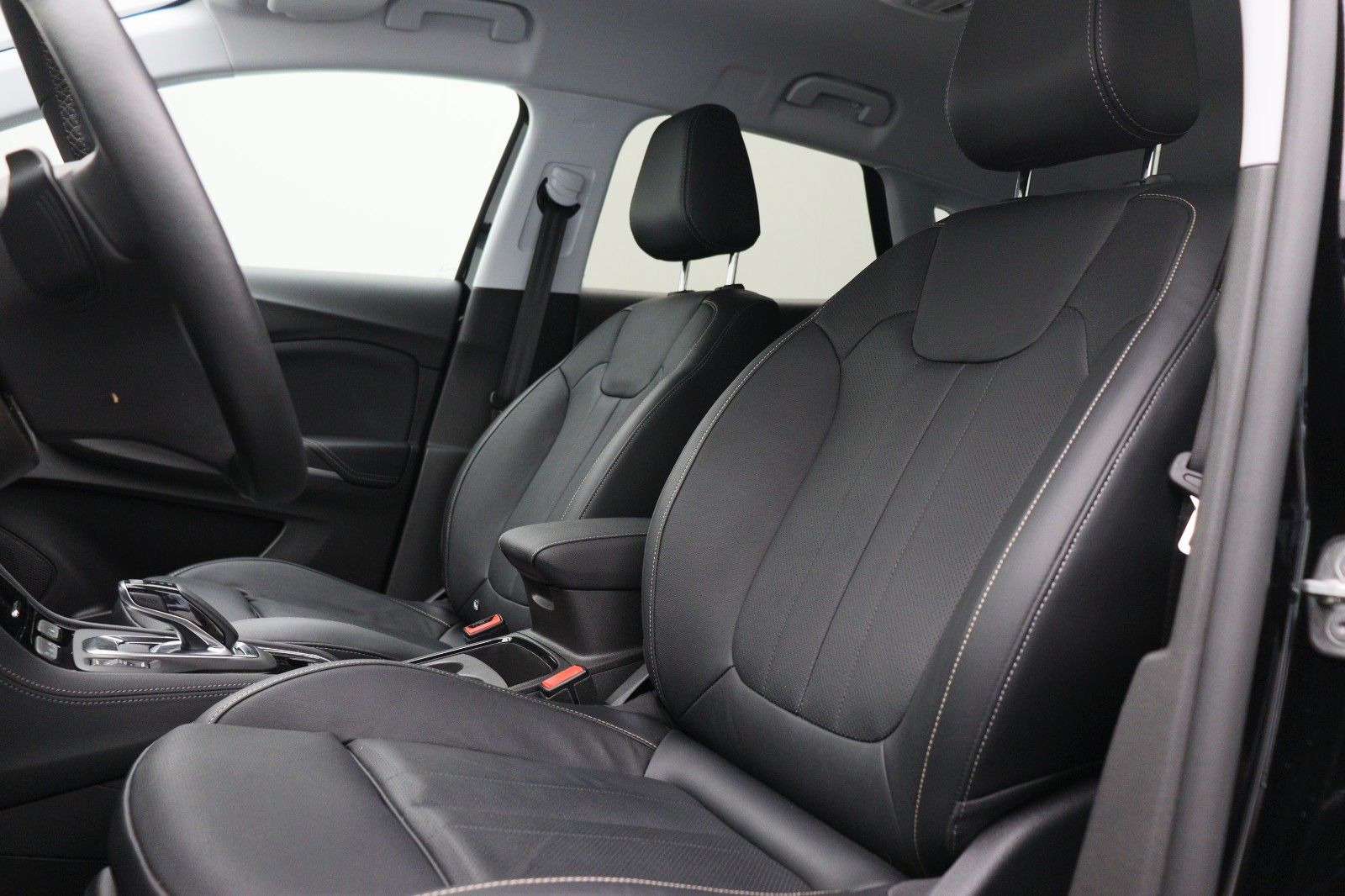 Fahrzeugabbildung Opel Grandland PHEV 1.6 Ultimate AT-8 AWD (300 PS)