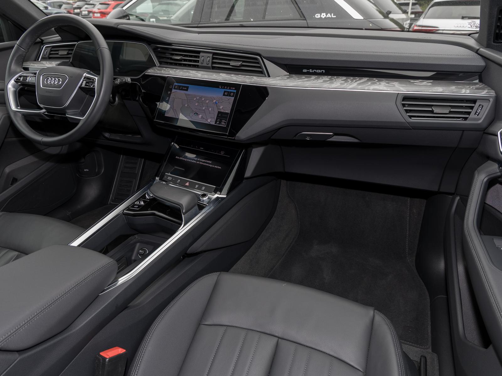 Audi e-tron 55 quattro advanced PANORAMA LUFTFEDERUNG, миниатюра 4