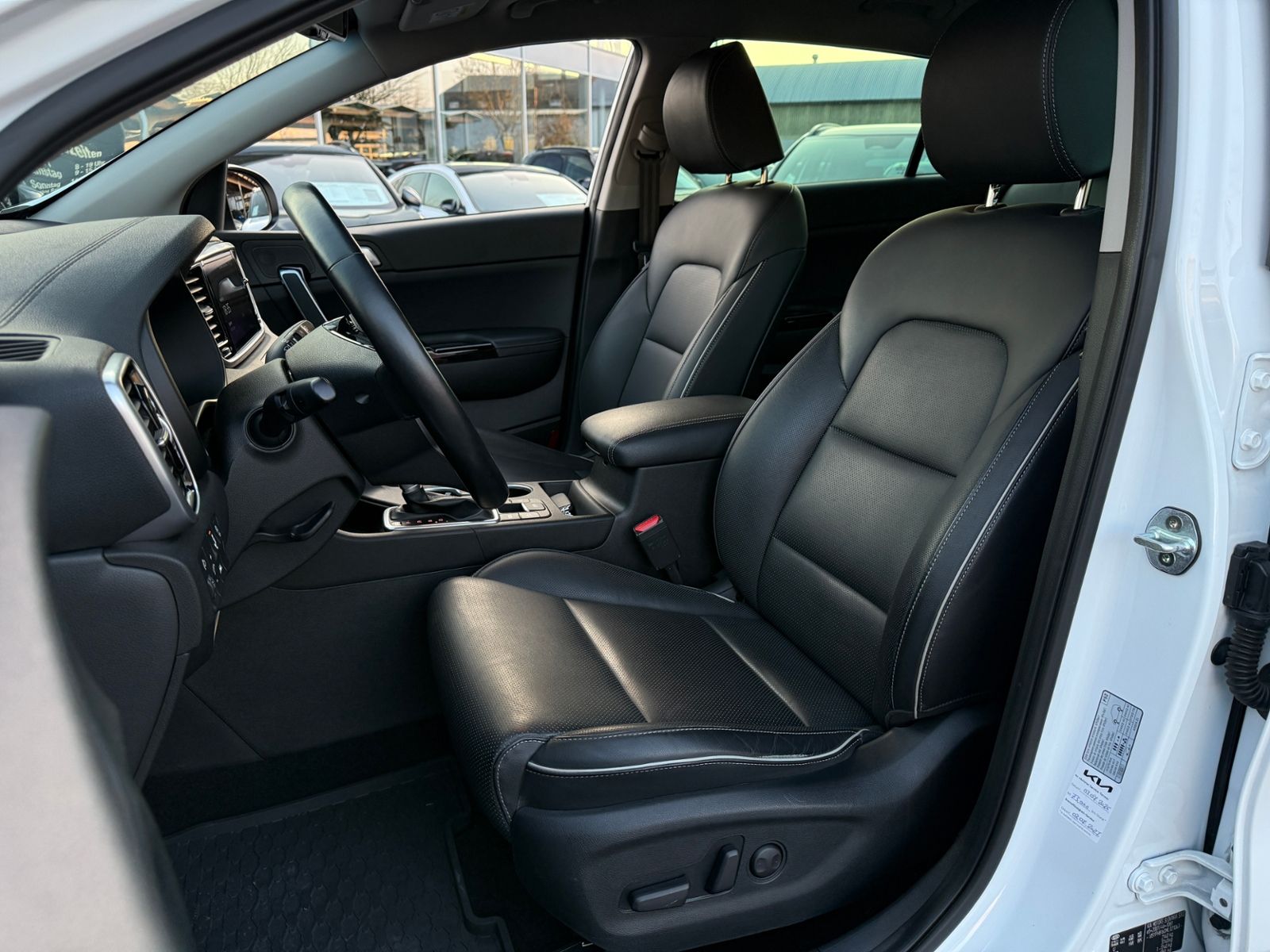 Fahrzeugabbildung Kia Sportage Black Edition KAM LED NAVI