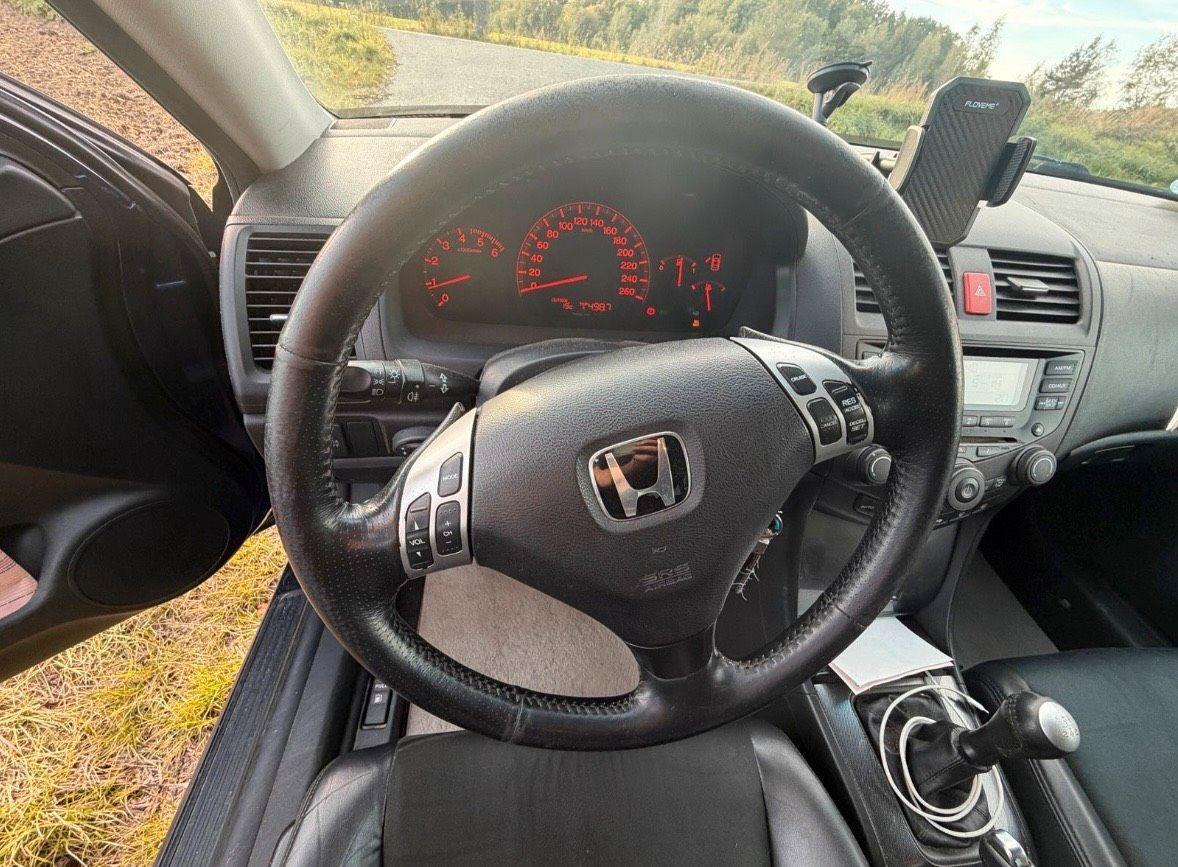 Honda Accord 2005 — photo 9