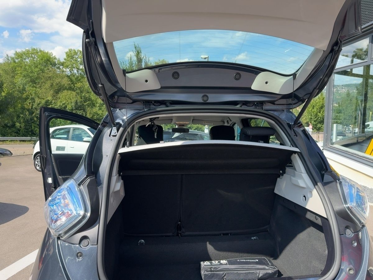 Fahrzeugabbildung Renault ZOE Life R110 Z.E 40 EPH (Batt.-miete)