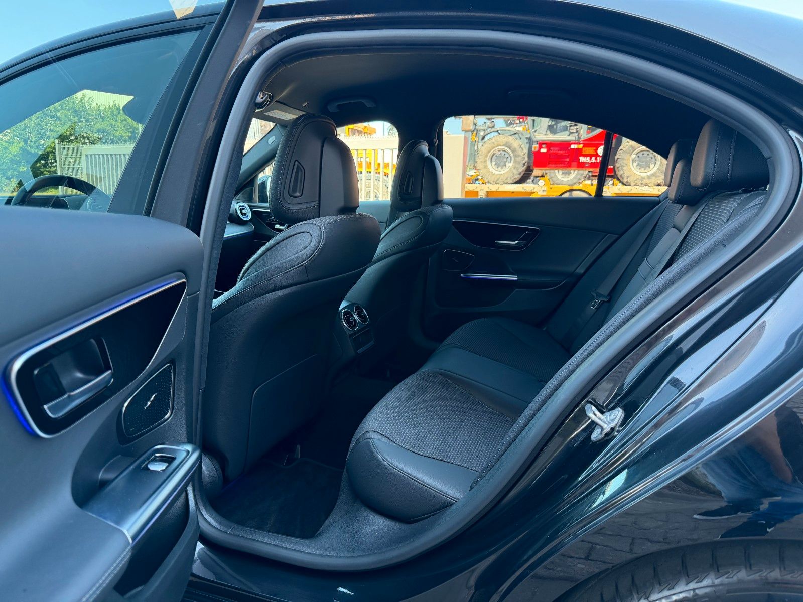 Fahrzeugabbildung Mercedes-Benz C 200 Avantgarde+Ambiente+RKamera+Memory+Night