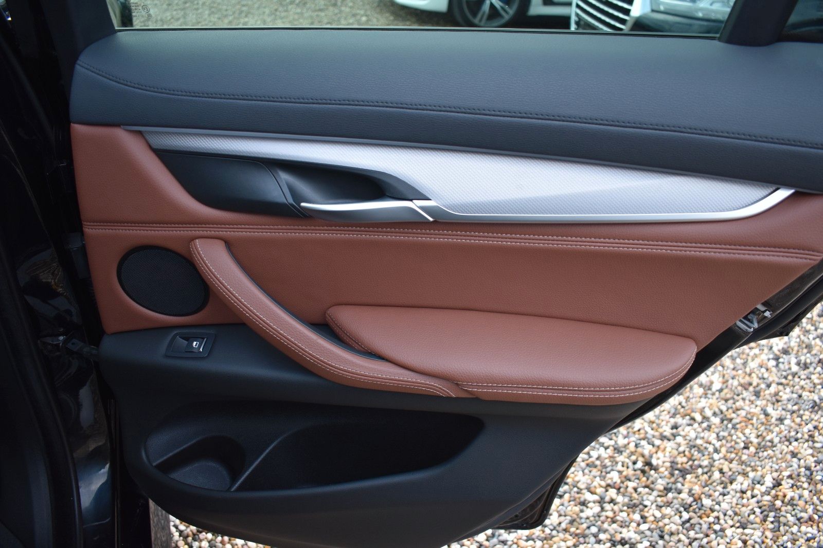 Fahrzeugabbildung BMW X6 xDrive 30 d M Sport Keyless-Go GSD HUD