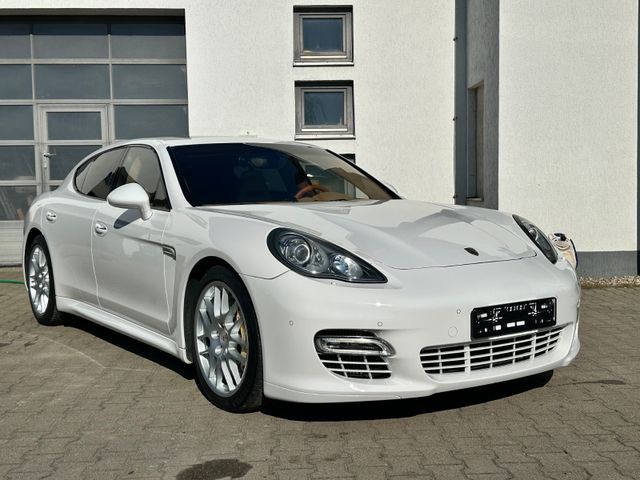 Porsche Panamera Turbo