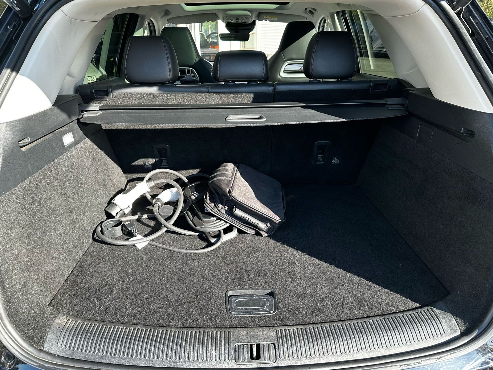 Fahrzeugabbildung MG EHS Luxury PANO+LEDER+NAVI+SHZ+KAMERA+ACC+360°